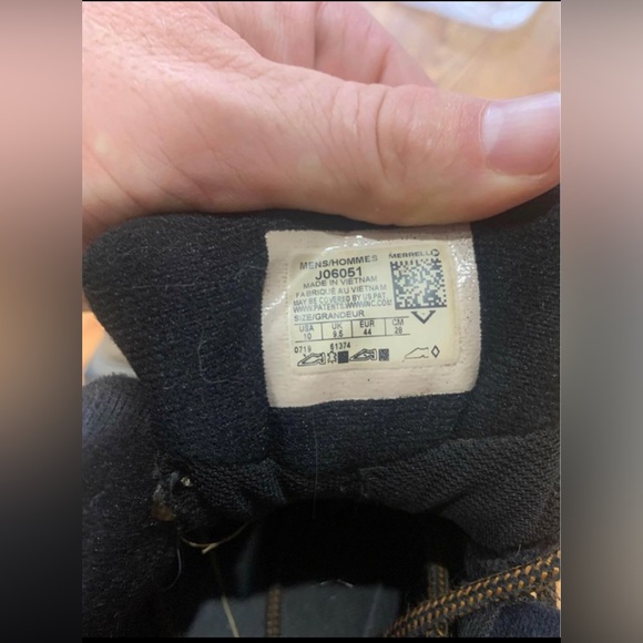 Men’s Merrell Moab Boots - Picture 2 of 3